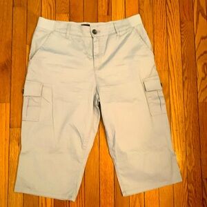Lee capris size 12. New without tags